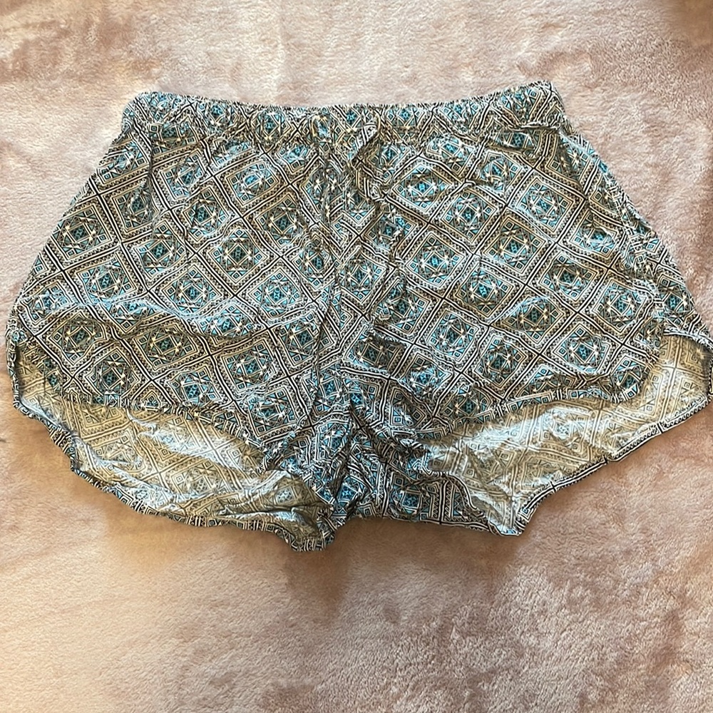 patterned pants